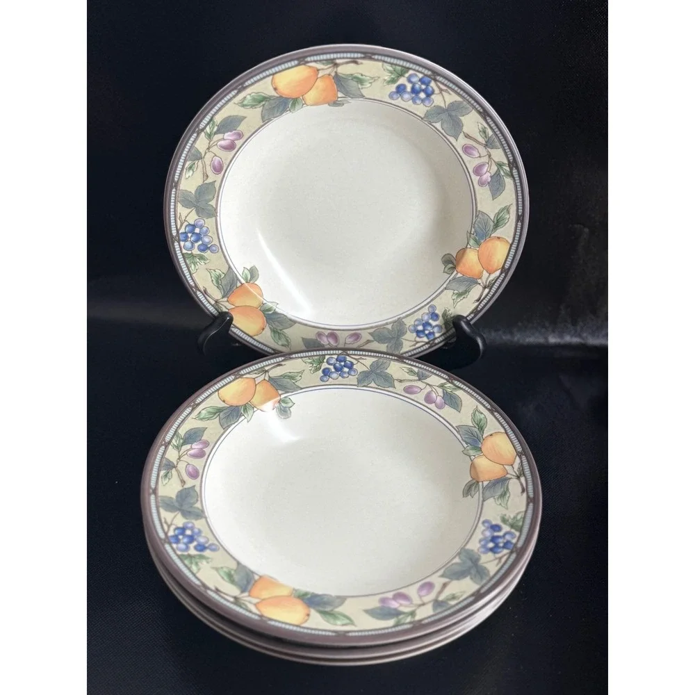 Mikasa Intaglio Arabella Soup Bowls Set‎ of 4 Fruit Design Vintage Dinnerware